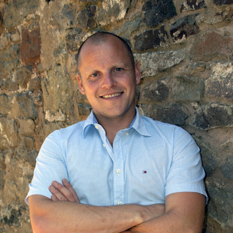 Ruari Fairbairns, founder of One Year No Beer, discussing alcohol and high performance